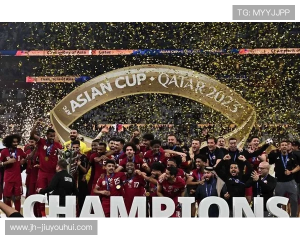 聚焦足球豪门功勋人物揭开荣耀背后的奋斗与传奇故事全景呈现历程